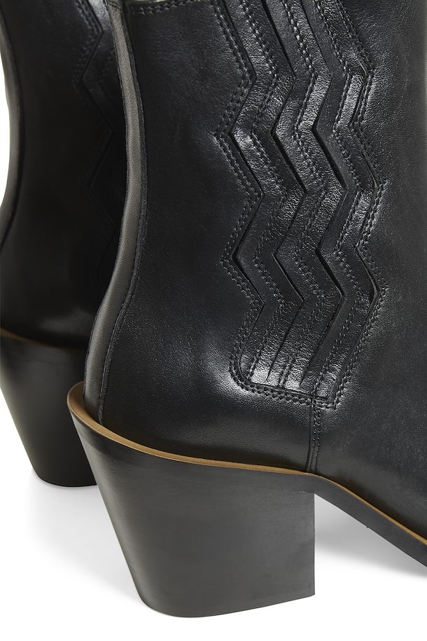 Black Støvler fra Gestuz – Køb Black BiaGZ fra str. her