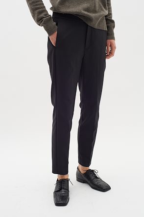 Black Zella IW Kickflare pants from InWear – Shop Black Zella IW Kickflare  pants from size 32